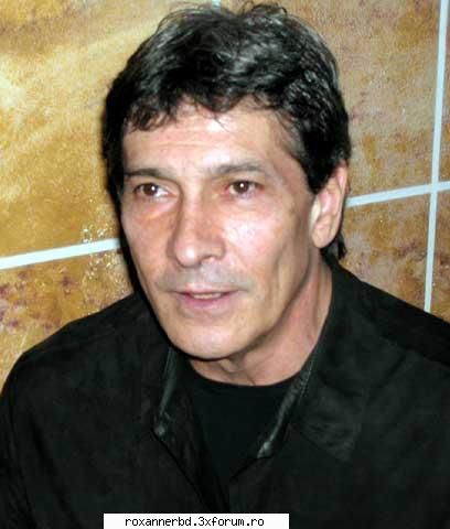Franco - Franco Colucci , tatăl Miei Colucci, este un - Personaje
